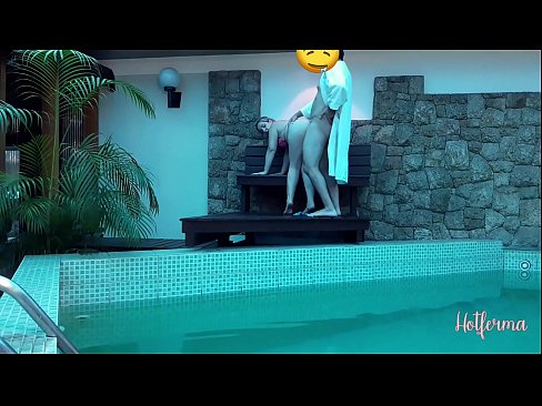 ❤️ Bòs envite sèvant nan pisin lan, men li pa t 'kapab reziste yon cho ❤ Porno nan nou % ht.vanalize.ru% ❤